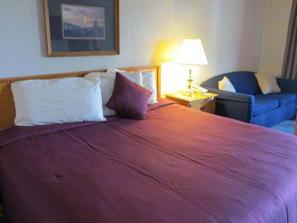 Mountain House Inn photo 15