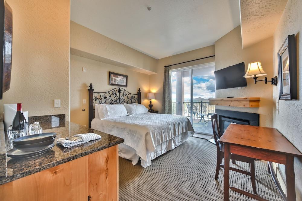 Silverado Lodge photo 37