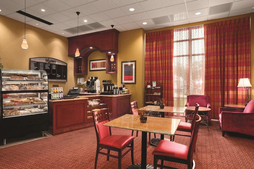 Embassy Suites by Hilton E Peoria Riverfront Conf Center photo 36