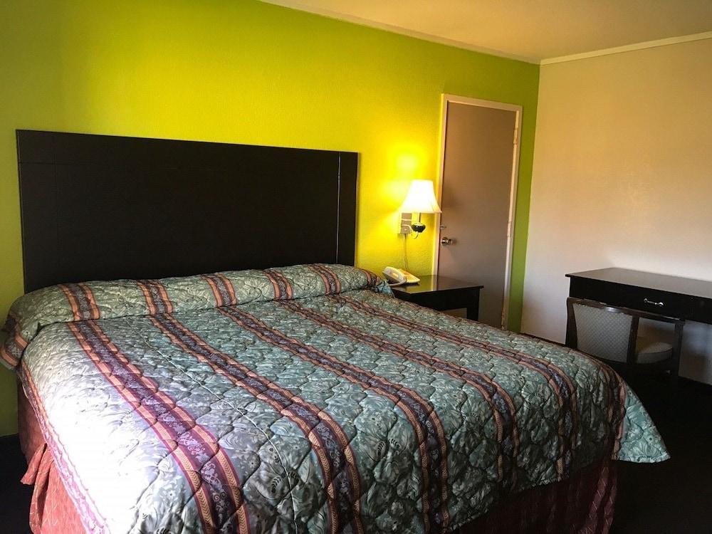 Woodville Inn photo 3