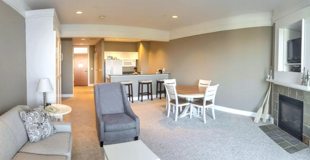 Village Suites Bay Harbor photo 61