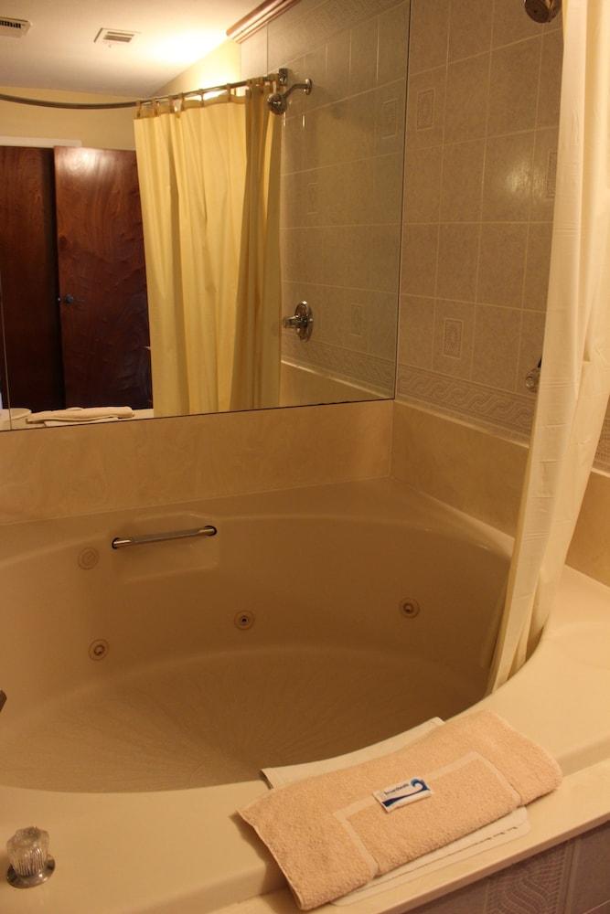 The Wharf Resort photo 13