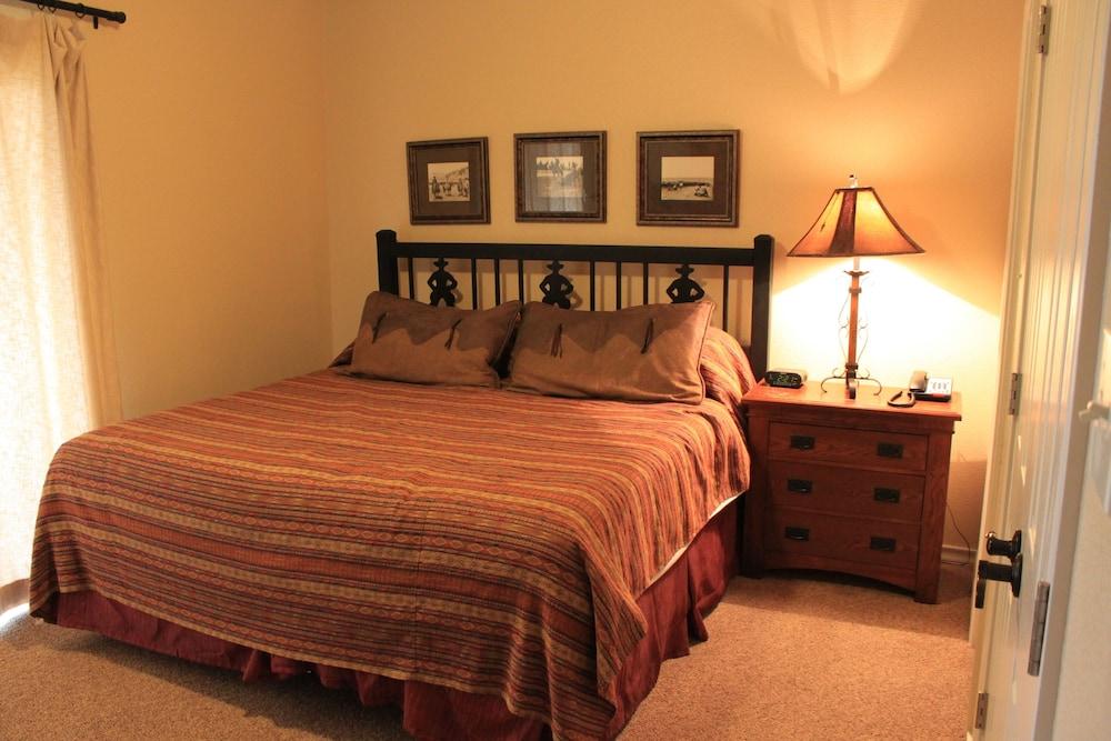 Flying L Ranch Resort photo 9