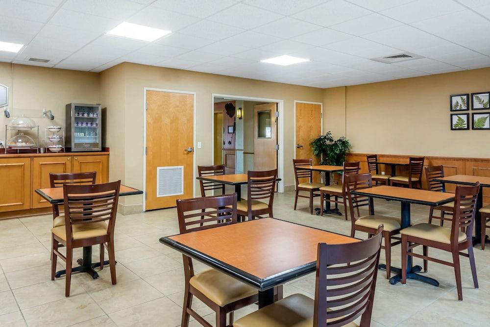 Sleep Inn and Suites - Ocala / Belleview photo 44