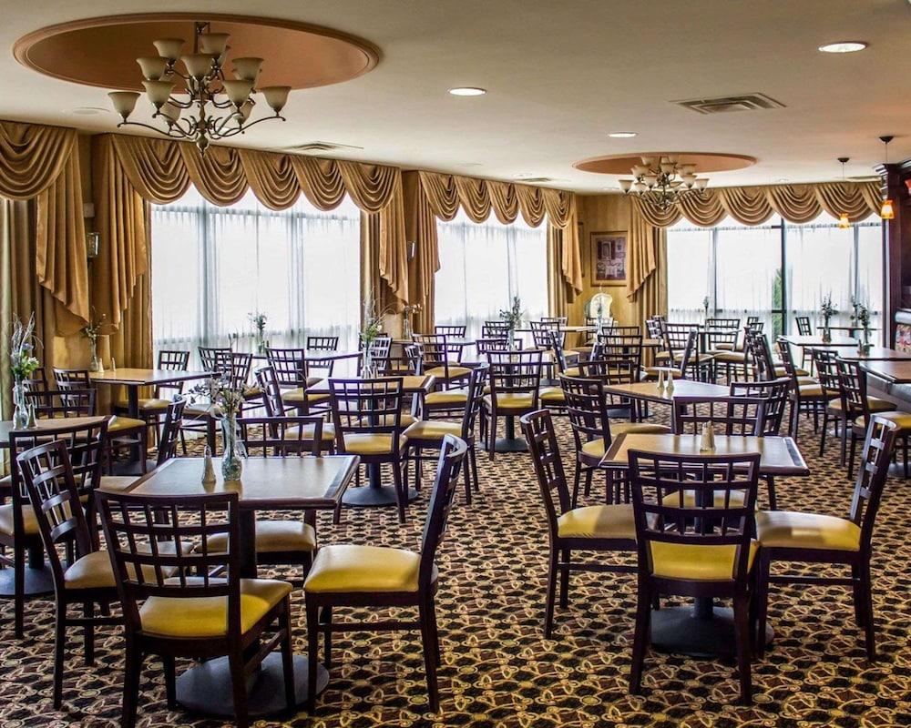 Comfort Suites Edinboro photo 37