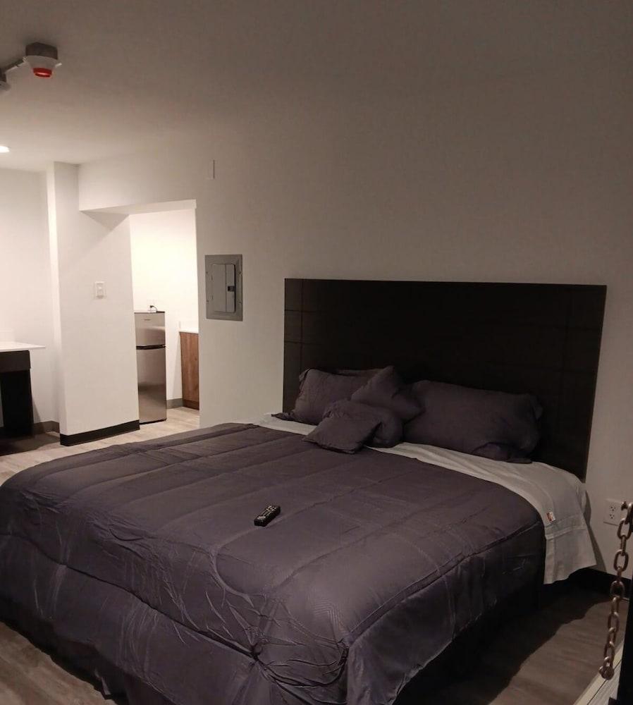 StateLine Stayovers Extended Stay Hotel photo 4