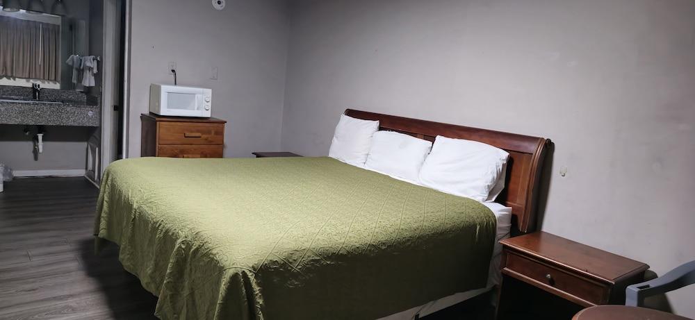 Sunrise Inn photo 14