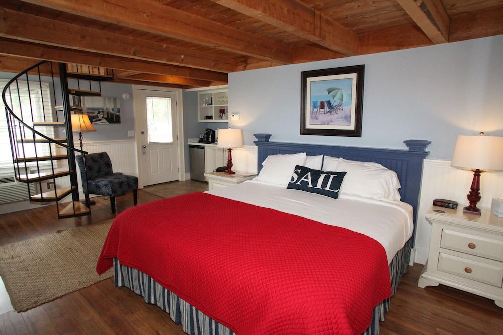 Glen Cove Inn & Suites photo 7