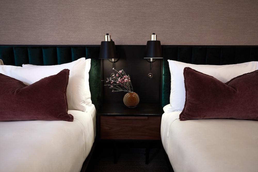 Fairlane Hotel photo 1