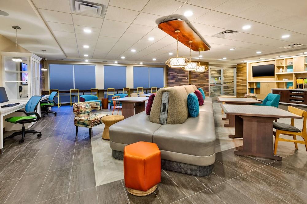 Home2 Suites by Hilton Saginaw, MI photo 3