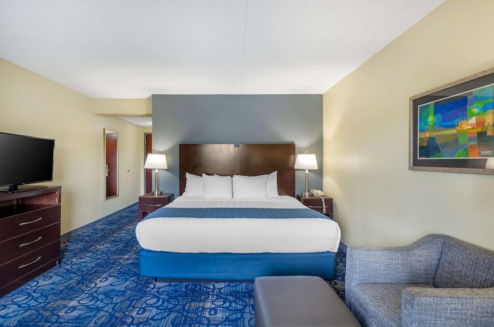 Best Western Plus Waynesboro Inn & Suites Conference Center photo 35