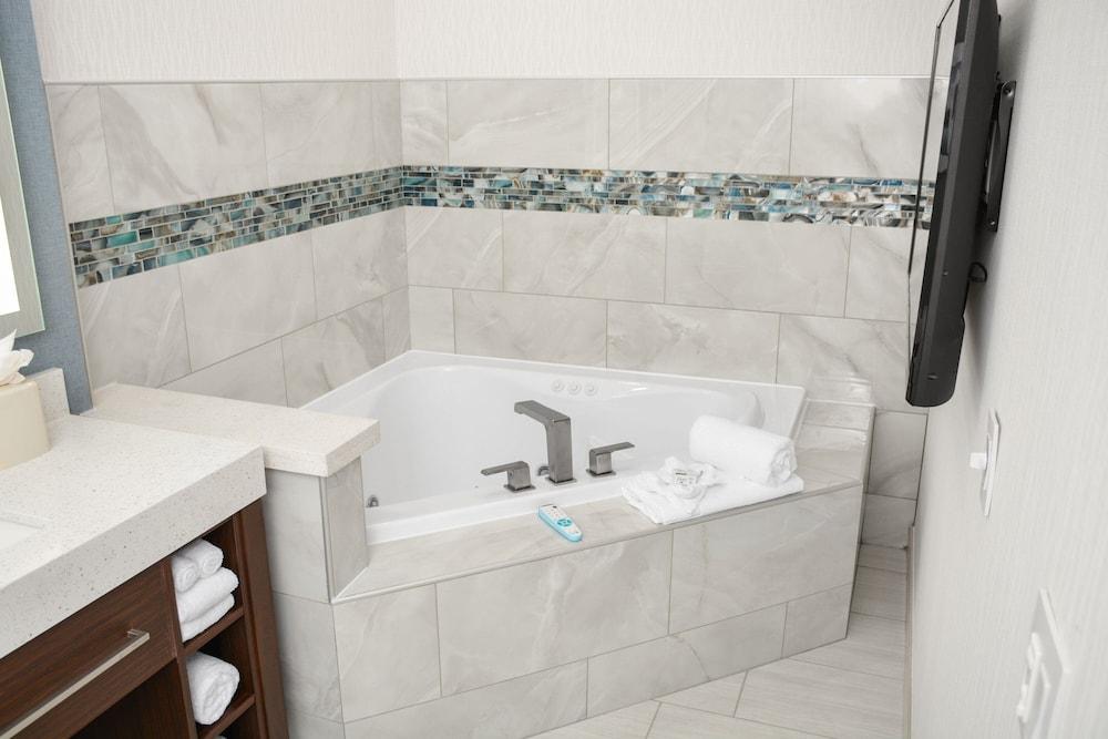 Four Points by Sheraton Fayetteville Fort Bragg photo 24