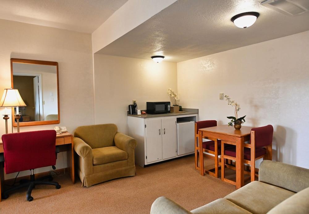 Campus Inn photo 12