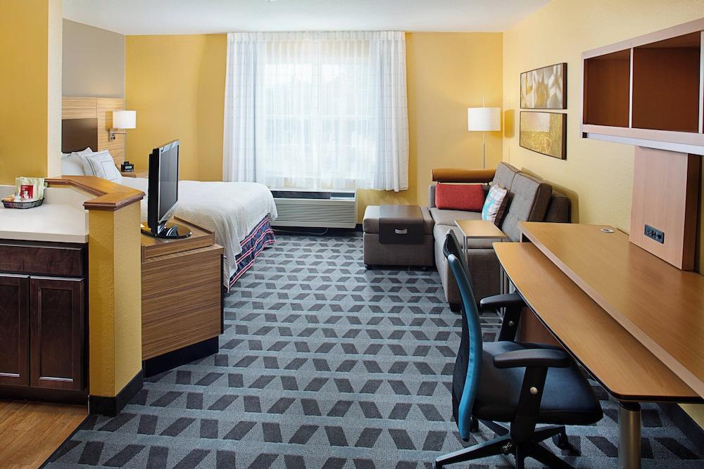 TownePlace Suites by Marriott Manchester photo 22