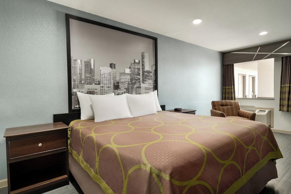 Crystal Inn Northeast Houston Downtown I-610 photo 17