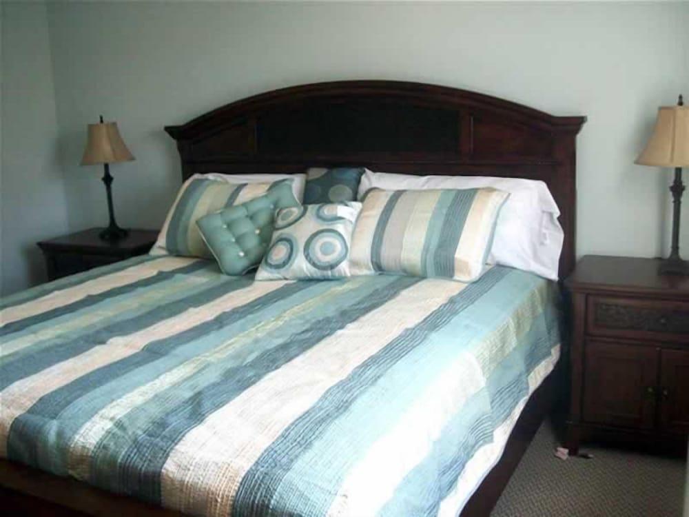 Colonel's Suites photo 11