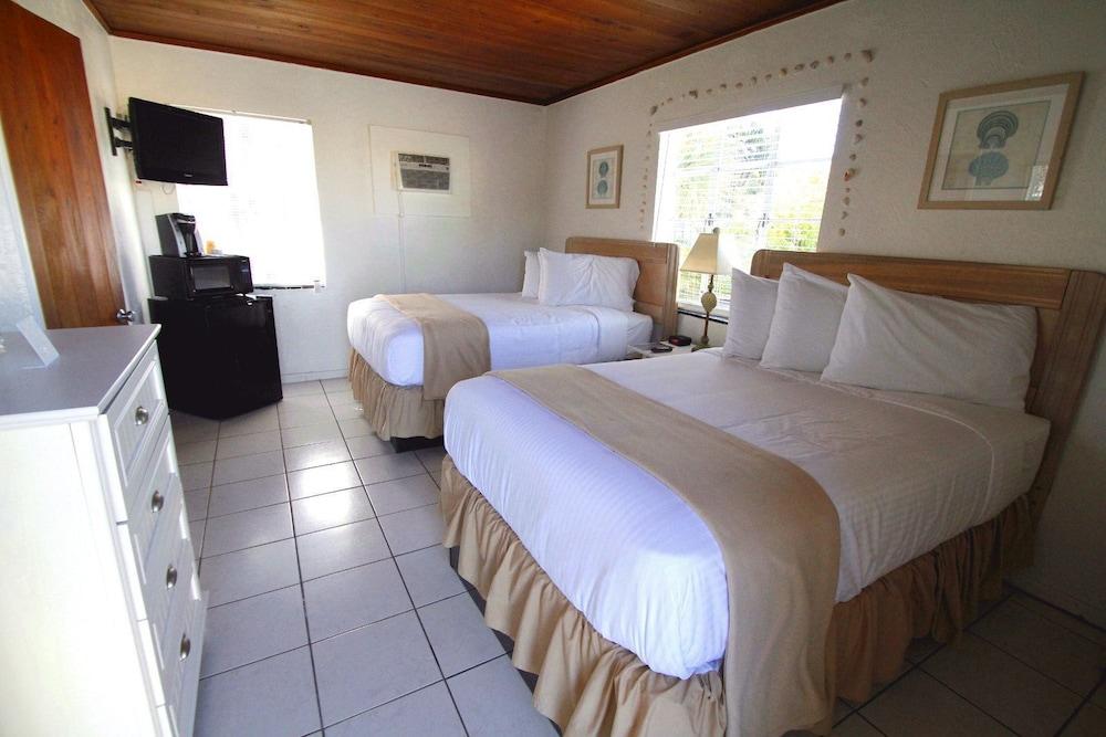 Island Breeze Inn photo 5