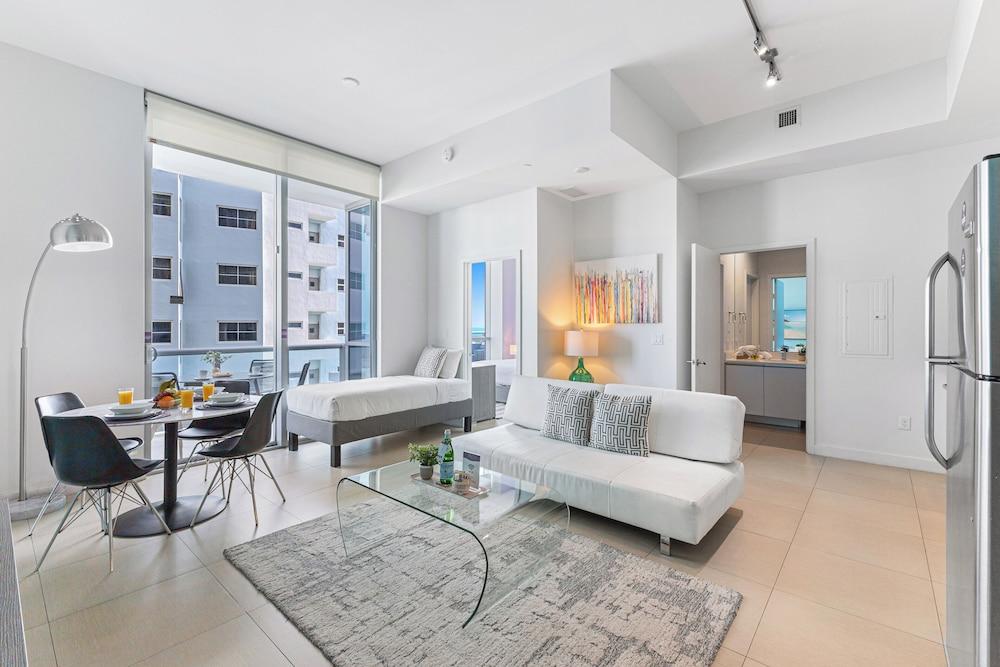 Dharma Home Suites Miami at Monte Carlo photo 82