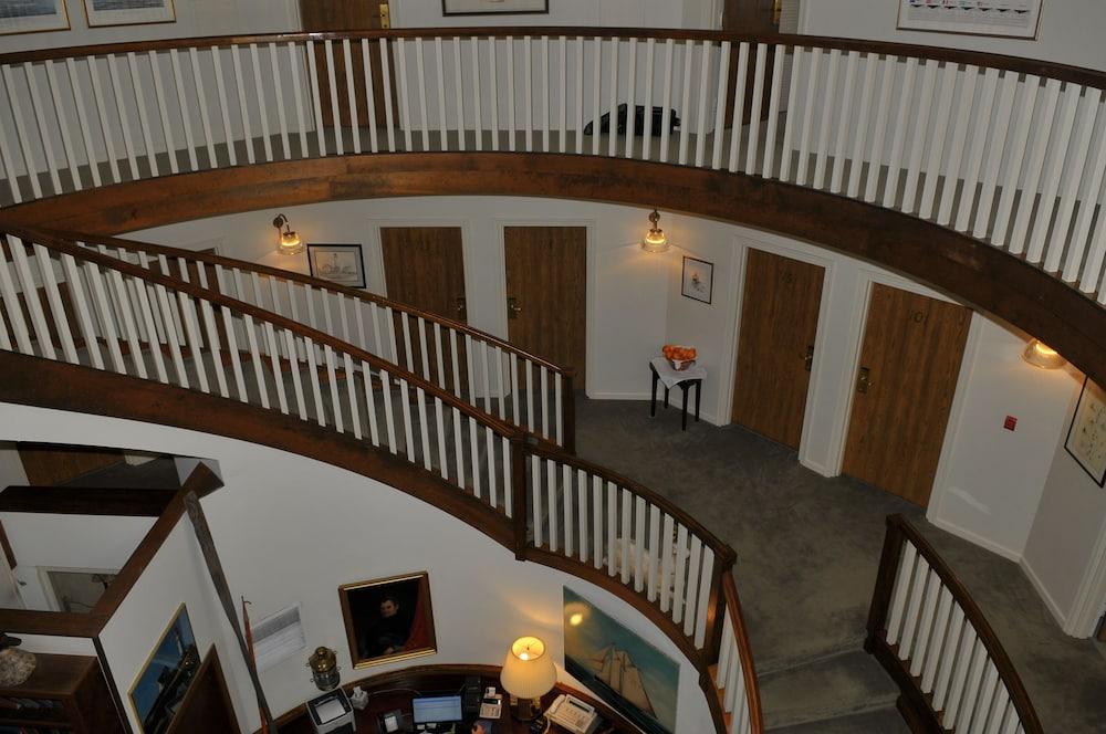 Lighthouse Club Hotel photo 22