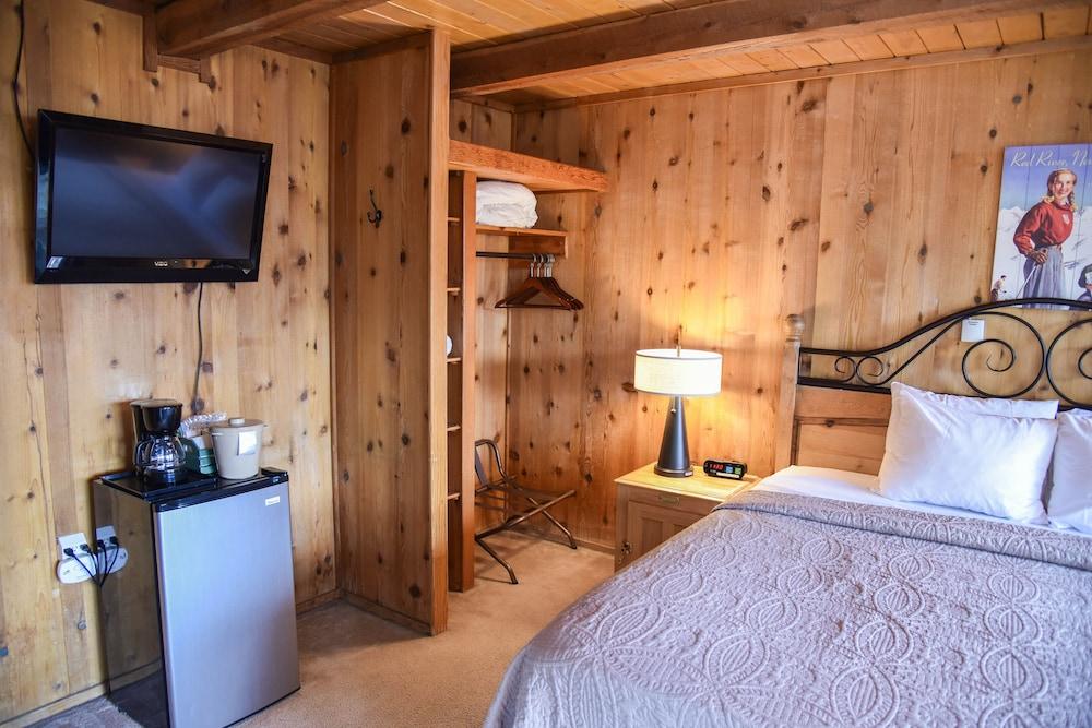 Alpine Lodge photo 36