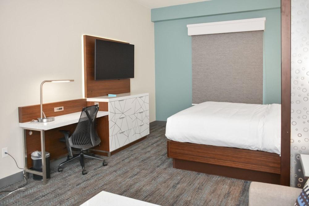 Four Points by Sheraton Fayetteville Fort Bragg photo 12