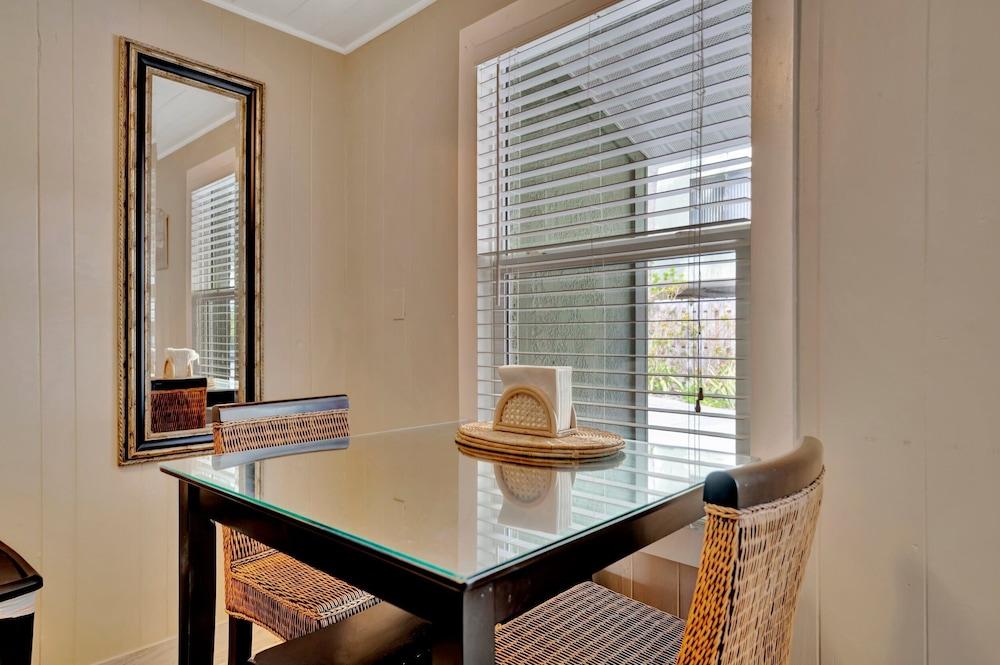 Stones Throw Beachfront Luxury Suites photo 24