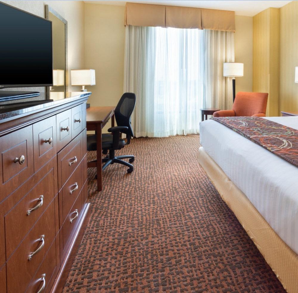 Drury Plaza Hotel Mt. Vernon photo 6