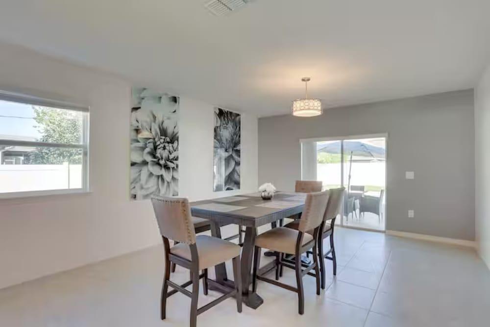 Palm Breeze Lux Stay - Port St. Lucie photo 16