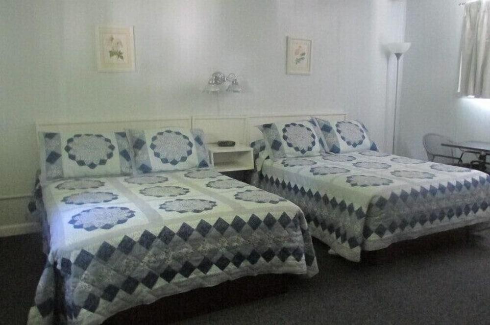 Country Squire Motel photo 9