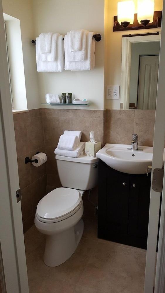 Le Cabanon Motel photo 81