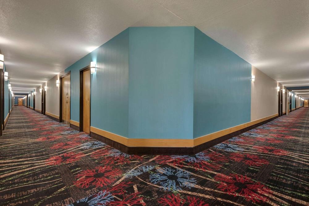 Baymont by Wyndham Muncie Near Ball State University photo 41