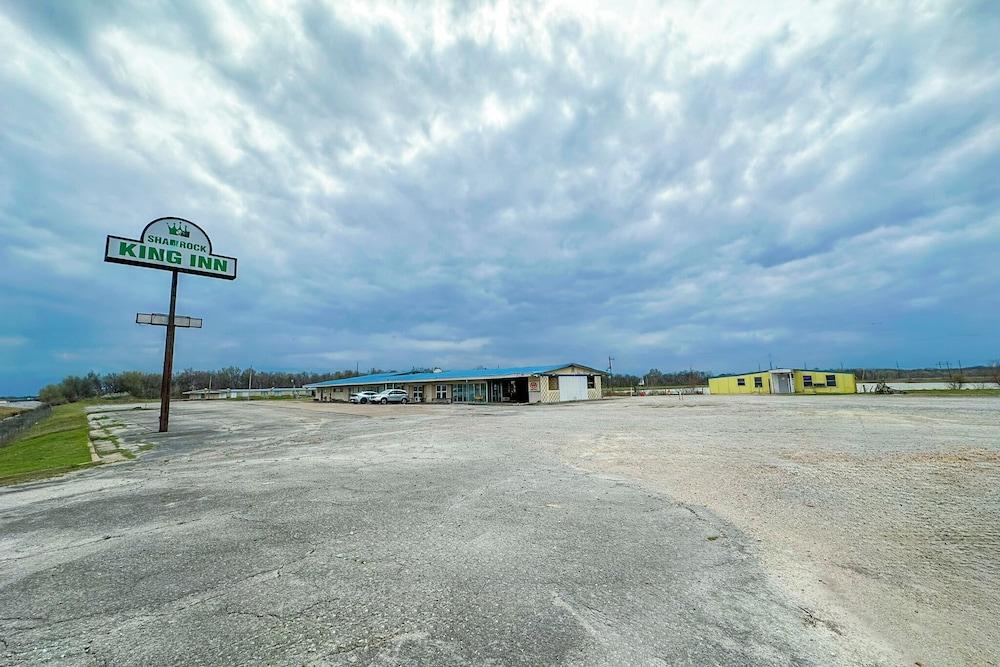 Shamrock Kings Inn By Oyo Marked Tree I-555 photo 75