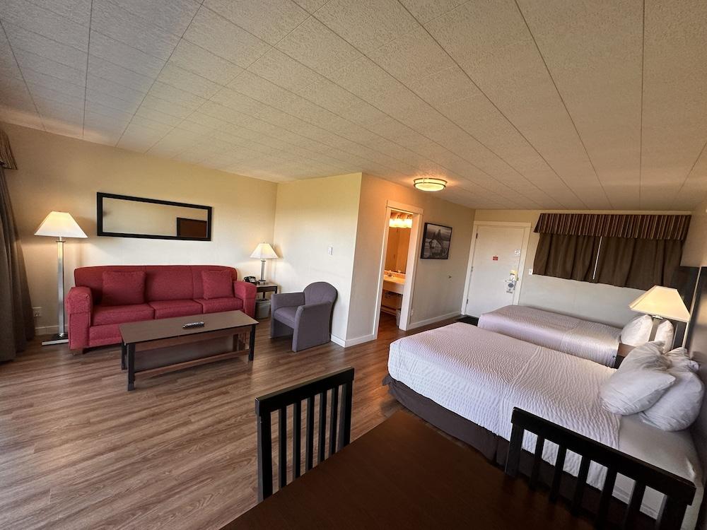 Astoria Crest Motel photo 38