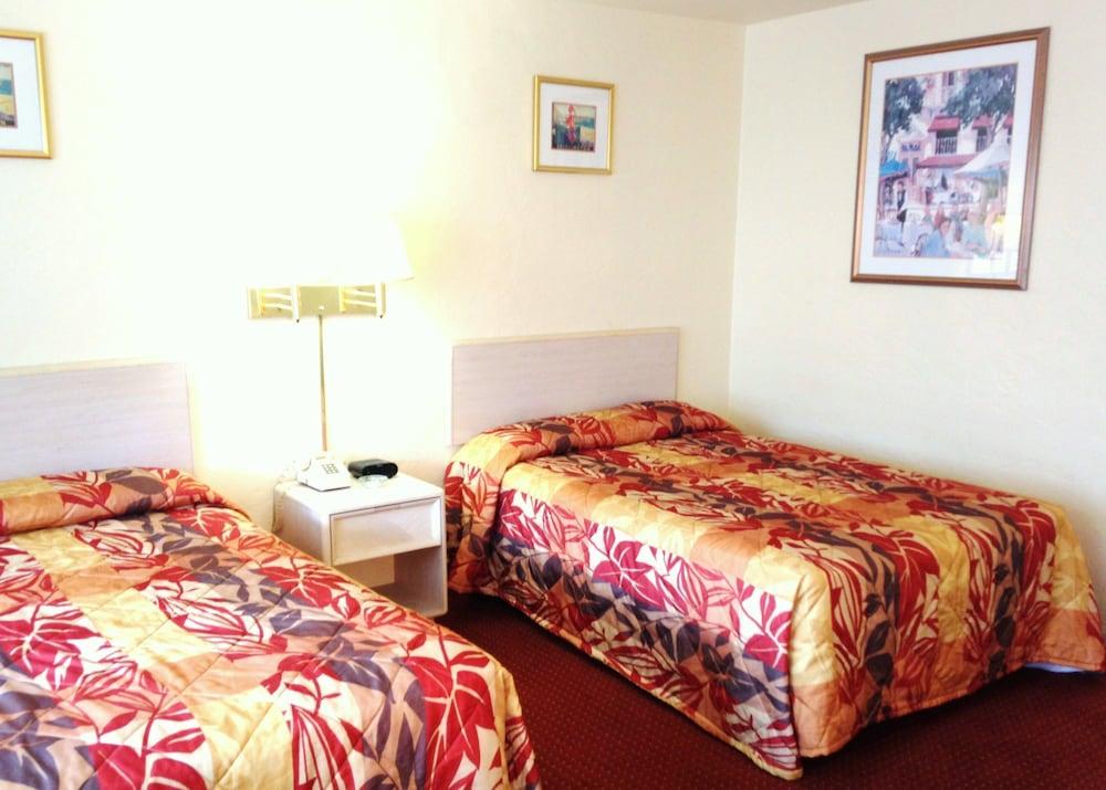 Hawaii Motel photo 5