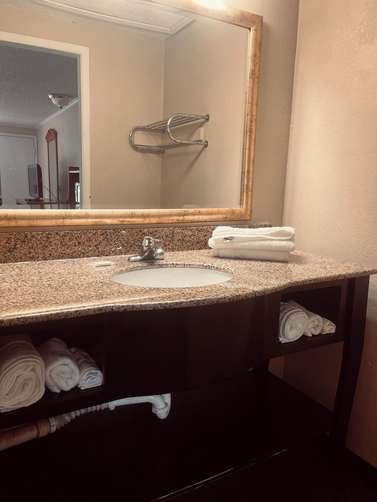 Stay-Well Inn photo 8