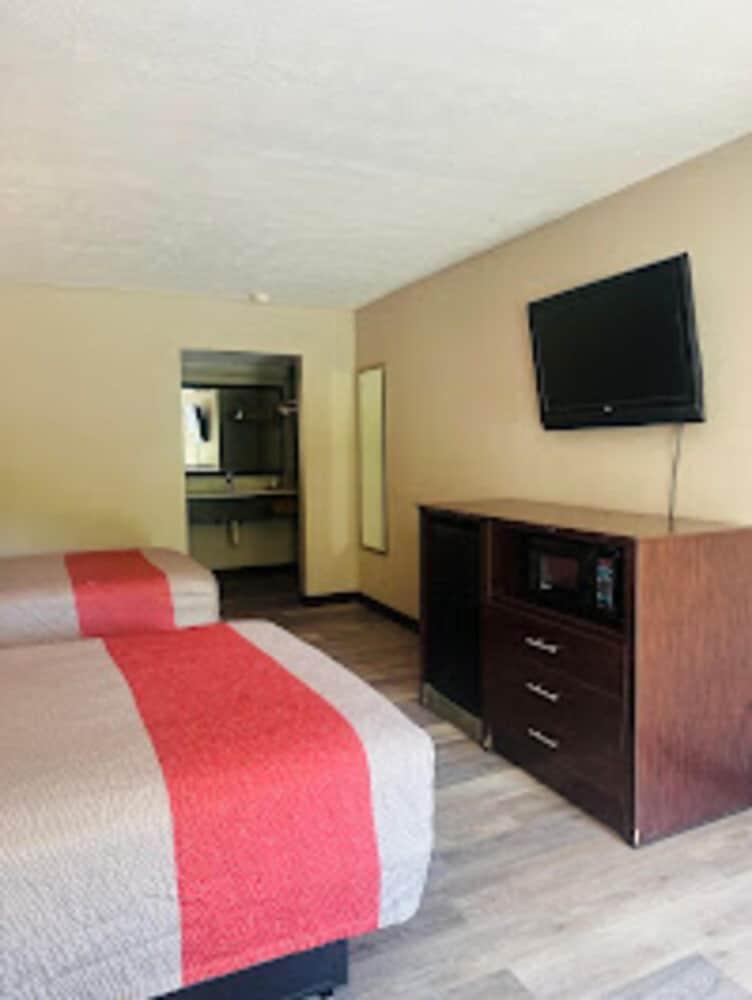 GOVERNORS INN photo 5