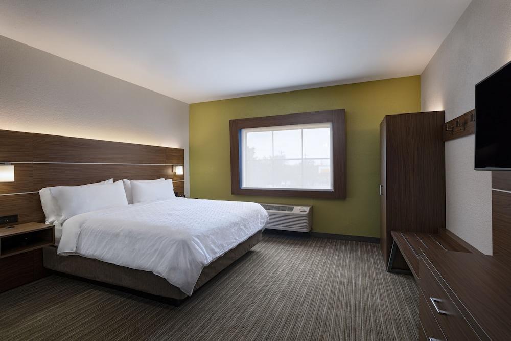 Holiday Inn Express Hotel & Suites Cedar Park by IHG photo 8