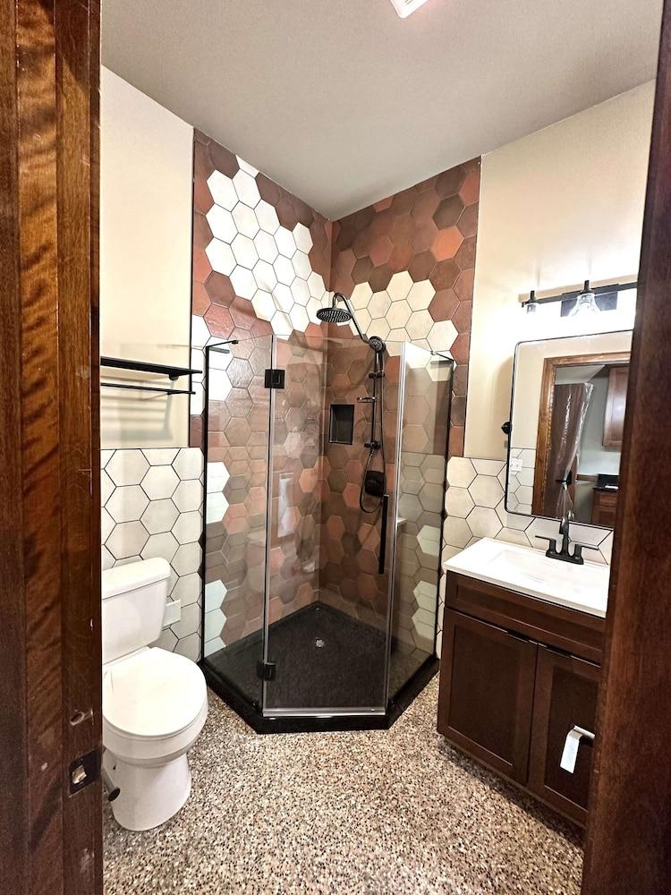 The Lodge Luxury Suites photo 21