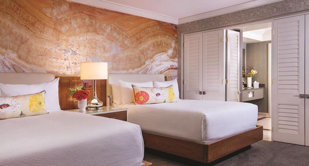 Mandalay Bay Resort And Casino photo 16