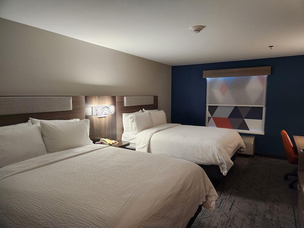 Holiday Inn Express & Suites Perry by IHG photo 6