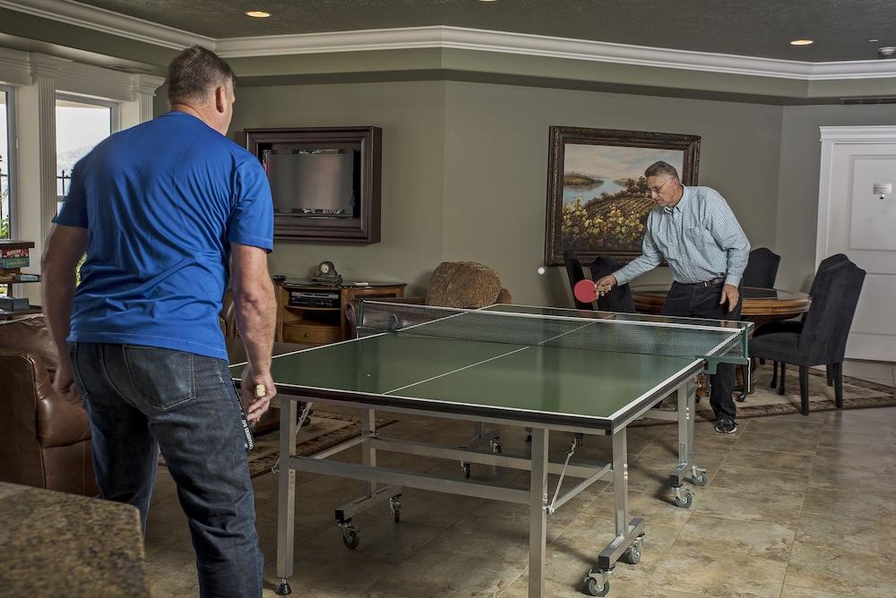 Cameo Heights Mansion photo 42