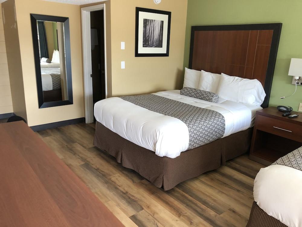 Knight's Inn Motel photo 19