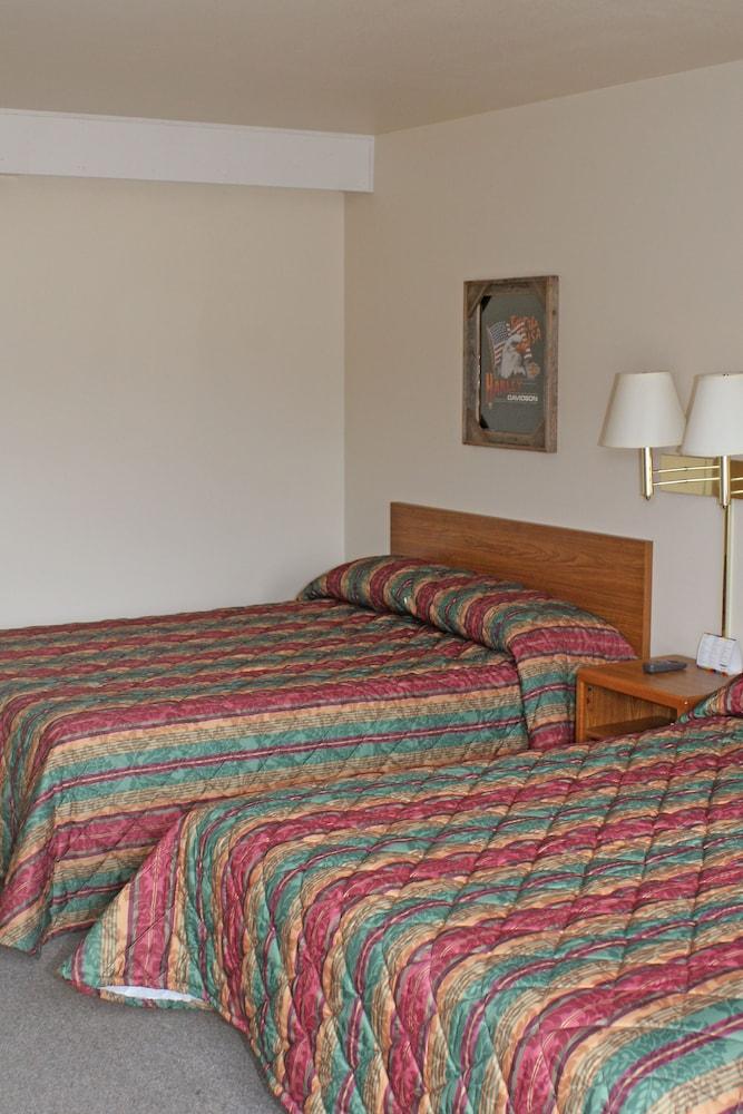 Iron Horse Inn photo 14