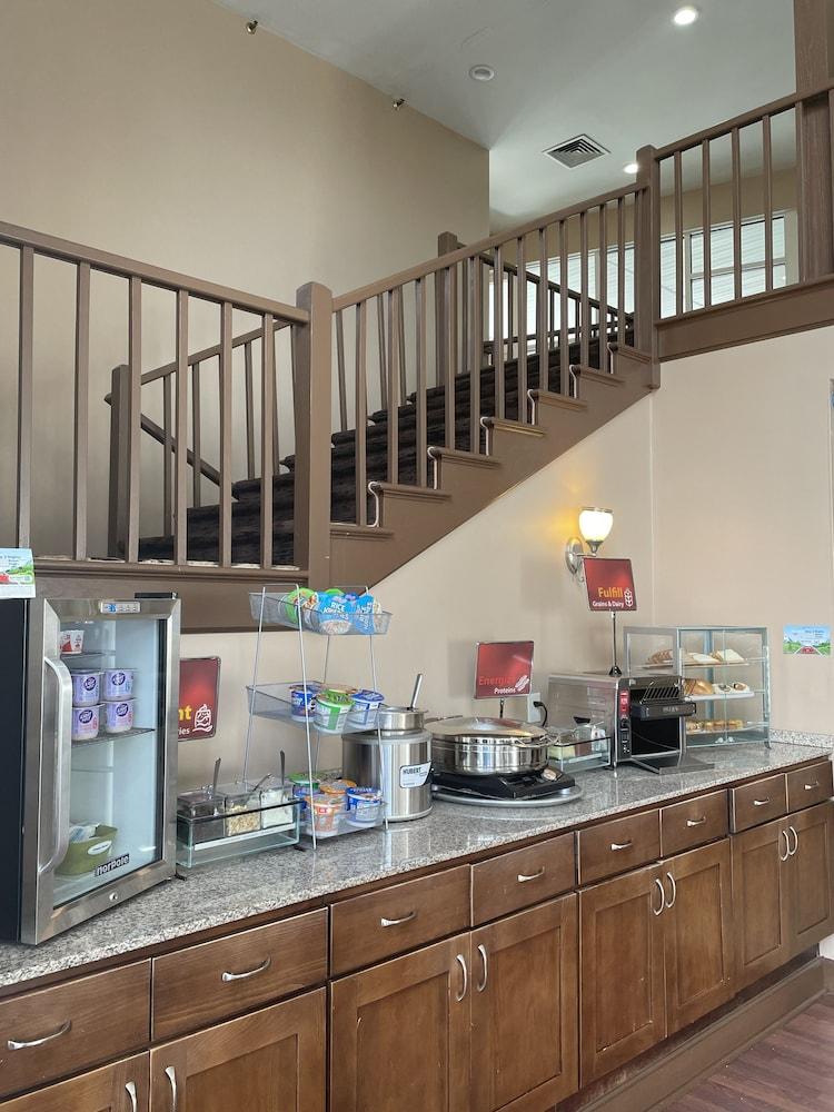 Best Western Plus The Inn & Suites At The Falls photo 29