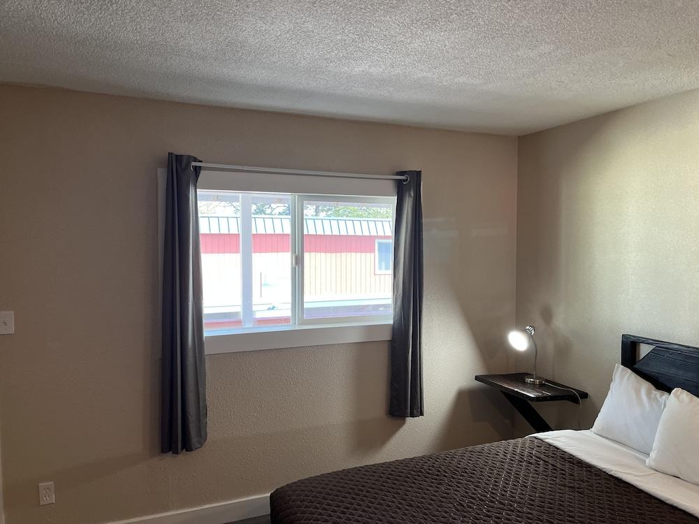 Heidis Inn Ilwaco photo 37