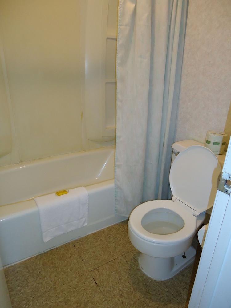 Welborn Motel photo 6