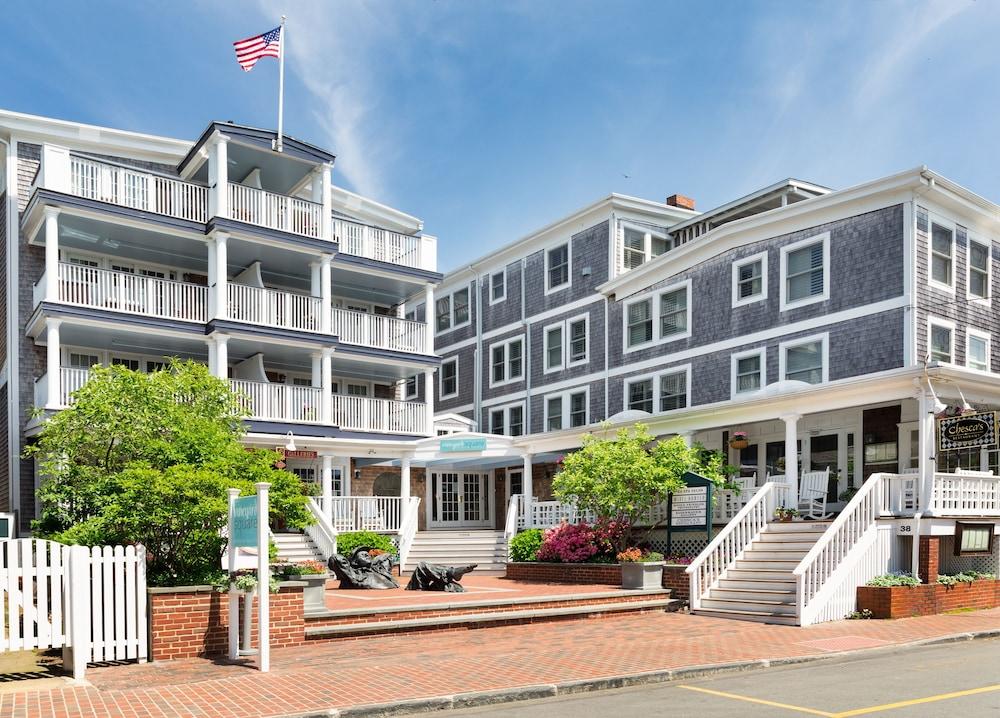Vineyard Square Hotel & Suites photo 27