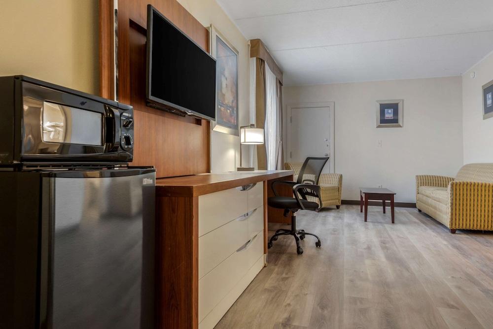 Quality Inn & Suites New Hartford - Utica photo 24
