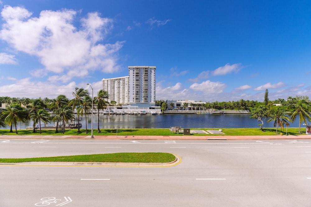 Notebook Miami Beach photo 36