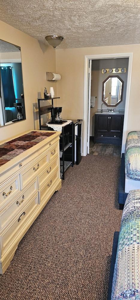 River Country Motor Lodge photo 11